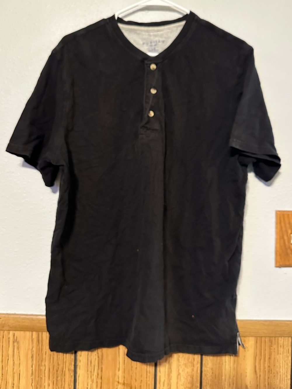 Puritan Men's size LARGE (42-44) Black Short-Sleeve Henley Shirt